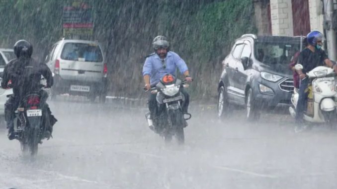Chances of rain in many districts of UP, Meteorological Department issued alert