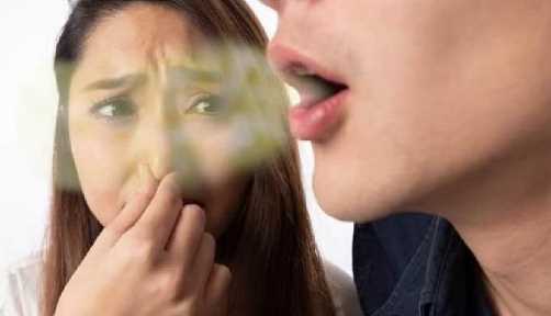 People are keeping distance from you because of bad breath? Try these home remedies