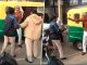 Women constables mercilessly beat up an elderly teacher in the middle of the road in Bihar