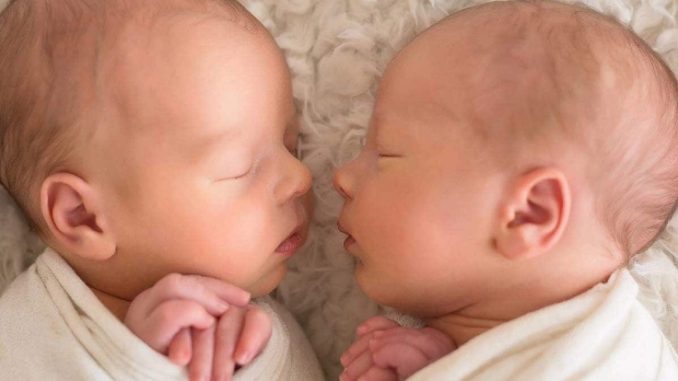 A 19-year-old girl gave birth to twins, the fathers of both of them turned out to be different, the mother herself was shocked!