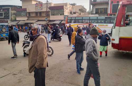 Bus operations stalled in Uttarakhand, passengers going from Delhi to Dehradun upset