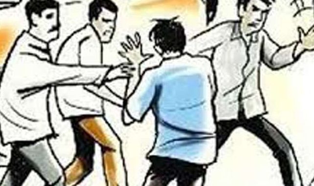 Attack on real brothers by entering the house in Muzaffarnagar, FIR against 4 people