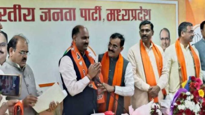 Big blow to BSP in Madhya Pradesh: Mrigendra Singh joins BJP, state president gives membership