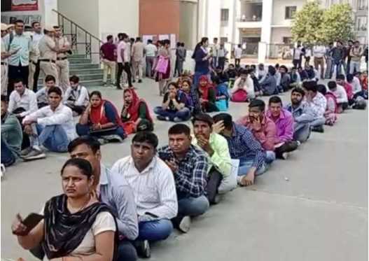 BTech and MBA people are queuing up to become peons in Haryana, sitting in the sun for hours, unemployment or lack of ability?
