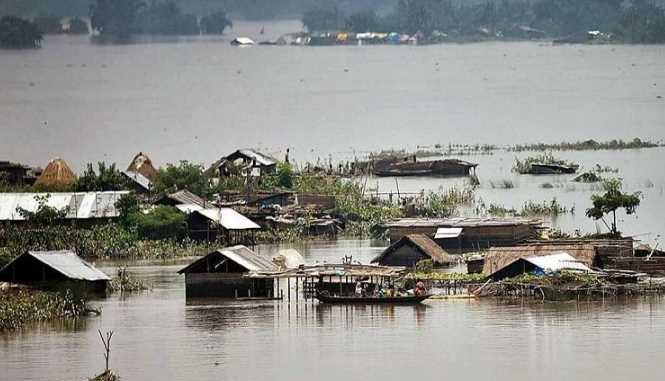 Flood wreaks havoc after heavy rains, 3 killed and 7 injured, more than 700 houses destroyed