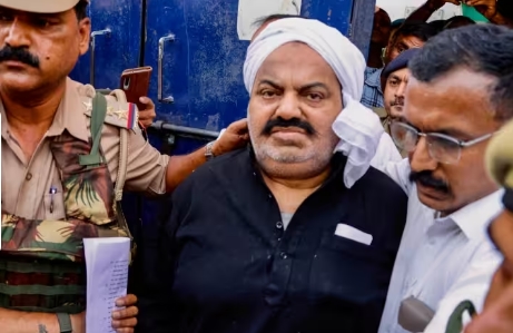 Hearing in the Supreme Court on Atiq Ahmed's petition today, there was a demand not to send him to UP