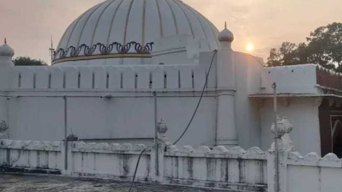 This Jain temple has come flying in the air, scientists are also surprised by not getting the foundation, know the secret here