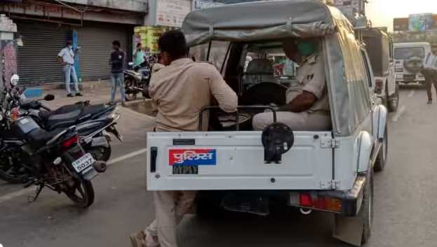 Major incident in broad daylight in Bihar, 48 lakh looted in ICICI Bank; 5 miscreants carried out the incident