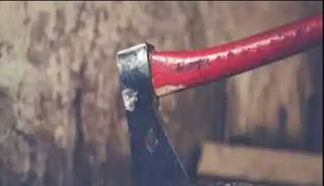 Horrible act of suspicious husband in Bihar, cut his wife with an axe; Surrendered in the police station