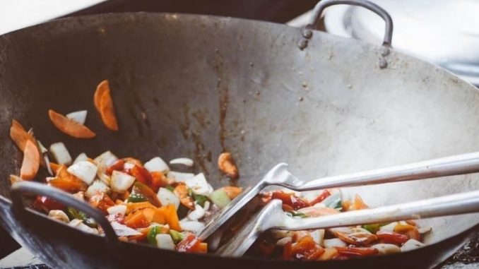 Do not cook these 5 things in an iron pan, the food will become 'poison' in the stomach
