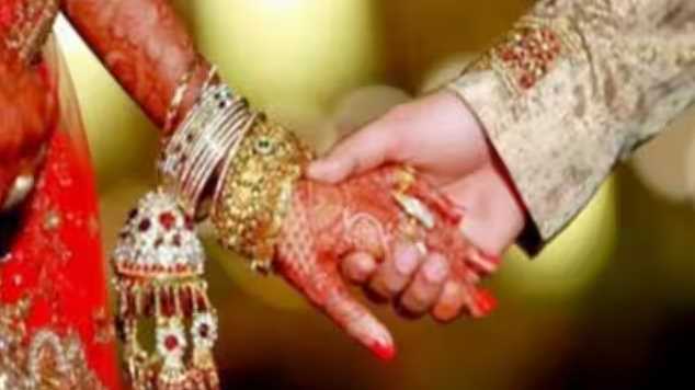 In Madhya Pradesh, the bride and groom consumed poison after a quarrel, one died; one in critical condition