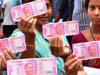 People broke down on RBI's 'discount', there was 'loot' in banks, a customer was getting 2000 notes changed 10-10 times
