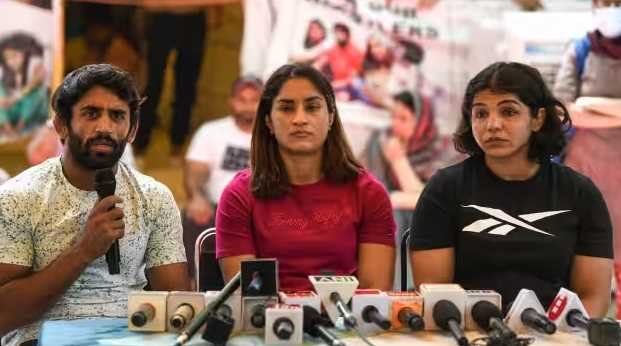 Brijbhushan's challenge is accepted, Vinesh Phogat said - Women wrestlers are also ready for narco