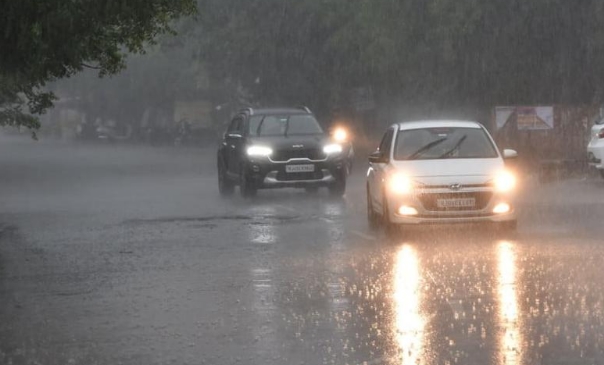Just now: Hail wreaked havoc with heavy rains in Rajasthan, for the next 48 hours...