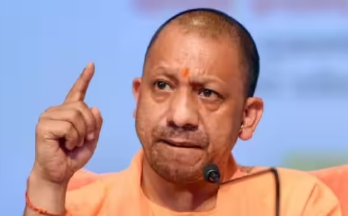 Big administrative reshuffle in UP, CM Yogi changed DM of five districts; total eight officers from here and there