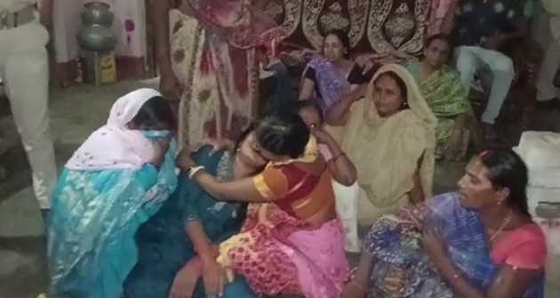 Grandmother-grandson killed during broad day robbery in Nalanda, Bihar, mourning in the village due to double murder