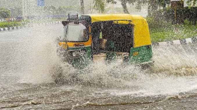 Change in weather starts, rain alert in 17 districts, know IMD's forecast