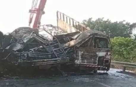 Fierce collision of three trucks with each other in Chhattisgarh, fire broke out, painful death by burning