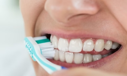 Do you brush wet before applying toothpaste? Is it really harmful, the dentist told the truth