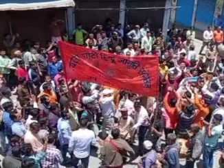Devbhoomi Uttarakhand under the shadow of Love Jihad! Furious people broke the boards of shops belonging to a particular community in Uttarkashi