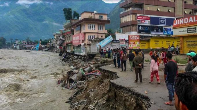 Rain and flood havoc from mountain to plain, 80 died in Himachal, know what is the situation