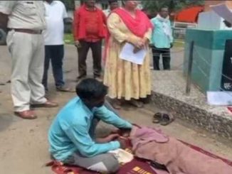 Two innocent children died due to negligence in Madhya Pradesh, villagers blocked the road