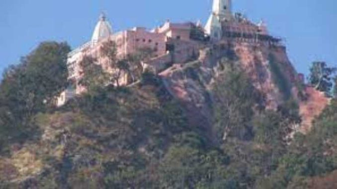 There is a sound of great danger in Uttarakhand; Mansa Devi mountain cracking in Haridwar