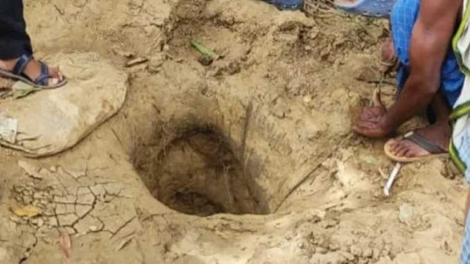 Innocent Shivam fell into a deep borewell in Bihar's Nalanda, efforts are on to pull him out