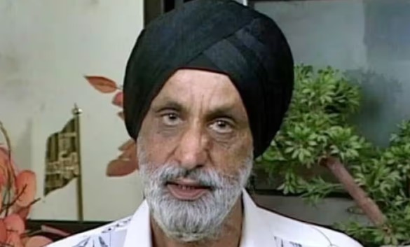 Dev Kohli Passes Away: A bad news has emerged from the cinematic world. Famous poet and lyricist Dev Kohli has passed away and he breathed his last at the age of 81.
