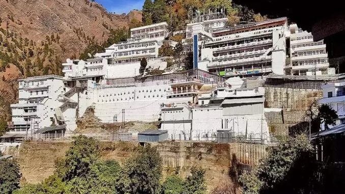 Visit Maa Vaishno Devi from Vande Bharat, all accommodation and food will be free at such a cheap price.