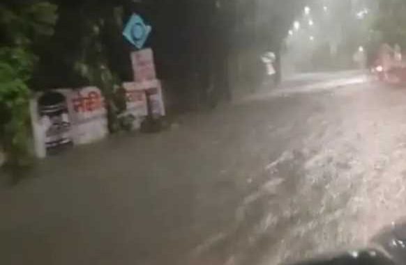 Torrential rains in Chhattisgarh turned roads into rivers, water entered houses; It will rain even today