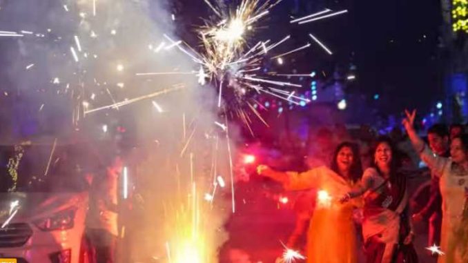 Ban on burning of firecrackers in Chhattisgarh! Know how many hours approval was given