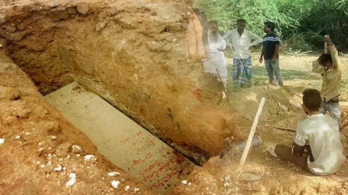 Father came in dream after 20 years, said- get my grave repaired… People were surprised to see the son digging it.
