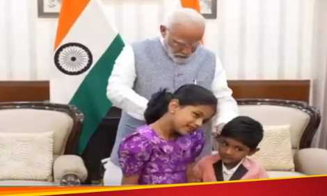 PM Modi showed different style, showed magic to children; coin stuck on forehead
