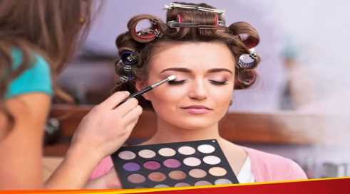 Do not make such mistakes while doing makeup, otherwise it can have a bad effect on your face.