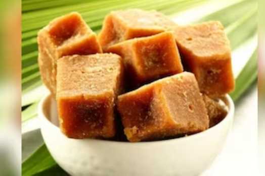 Consuming jaggery daily in winter will keep your body warm, get rid of these diseases.