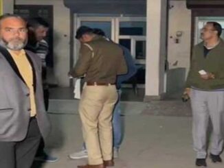 18 lakh rupees looted at gunpoint in grain market of Karnal, police busy searching for robbers