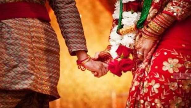 In Bihar, the groom reached the wedding venue drunk, started doing obscene acts with the bride.
