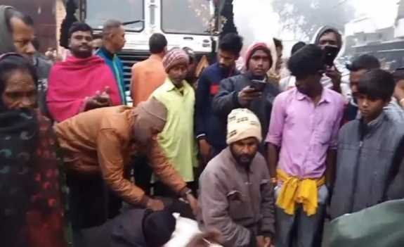 RJD leader shot dead in Bihar, angry people blocked road