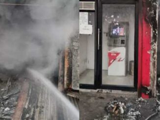 In Gurugram, two miscreants first looted Rs 20 lakh from SBI ATM, then escaped by setting it on fire; Even the police were surprised to see