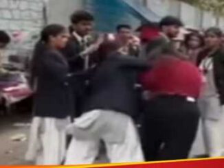 Chaos outside the college: A fight broke out between girls, people made a video