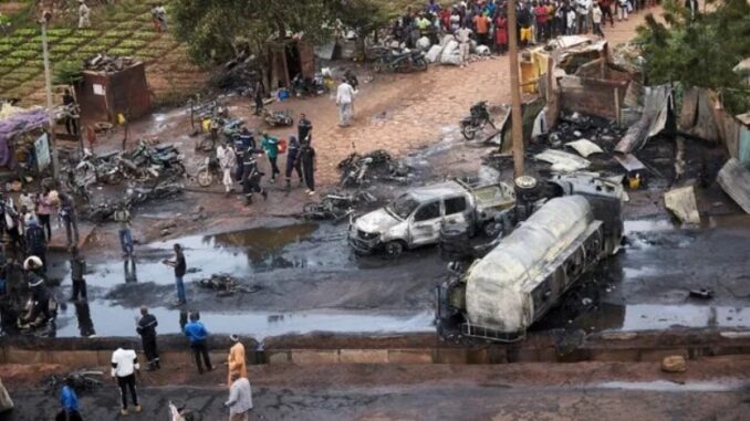 Horrific accident early in the morning: Only dead bodies were lying on the road, 31 people died, there was an outcry.