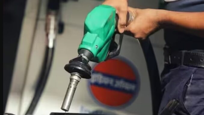 Fall in crude oil prices, prices of petrol and diesel decreased in many states of the country.