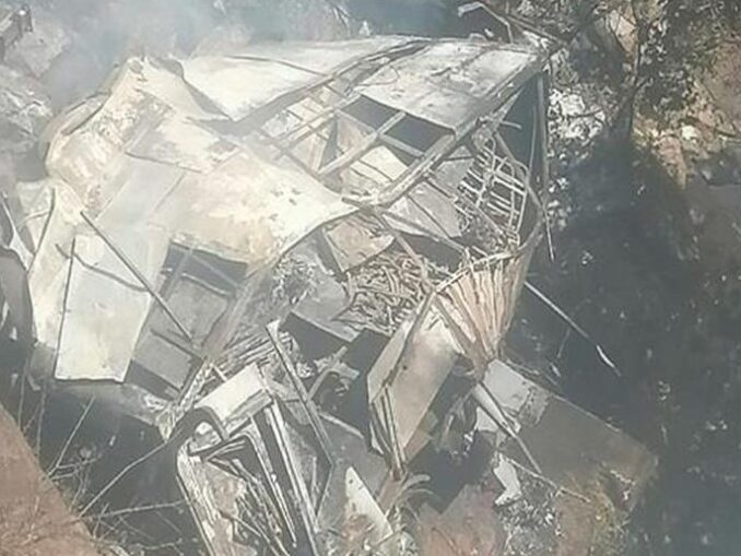 BREAKING: Bus caught fire after a horrific road accident, 45 people died in agony