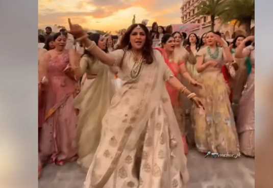 Mother did such a dance in her son's wedding that Bipasha failed, people asked - is she a mother-in-law or a heroine?