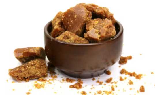 Jaggery is not beneficial for everyone, these 6 people should avoid eating it