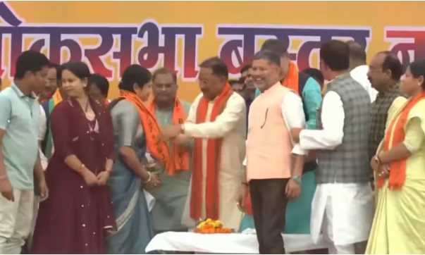 Big blow to Congress before Lok Sabha elections in Chhattisgarh, Bastar mayor joins BJP