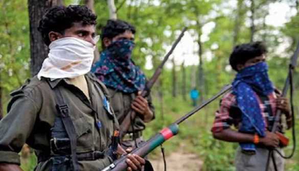18 Naxalites surrendered leaving the path of violence in Dantewada, including 3 women.