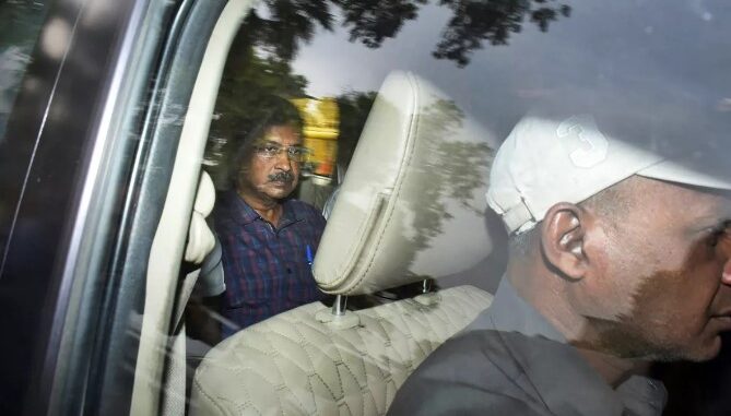 Which 6 people did CM Kejriwal give names to meet in jail? Know what you will get in jail