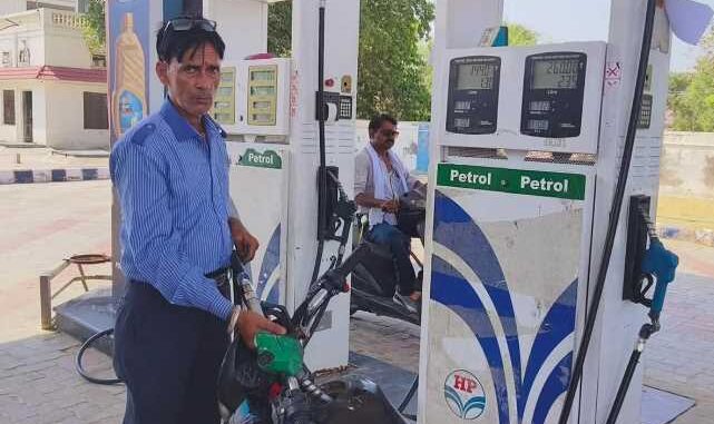 Petrol Diesel Price: New rates of petrol and diesel updated across the country, know in which states it is cheaper.